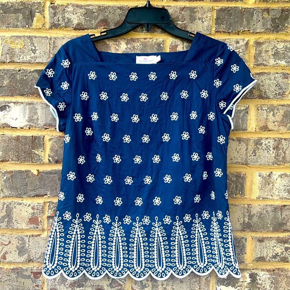 Vineyard Vines Embroidered Eyelet Navy White Blouse - Size 2